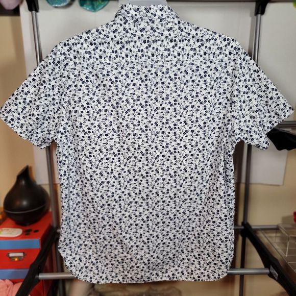 Cactus Man Ricky Singh SS Full Button White w/ Blue Flowers - Size Large - Picture 3 of 4